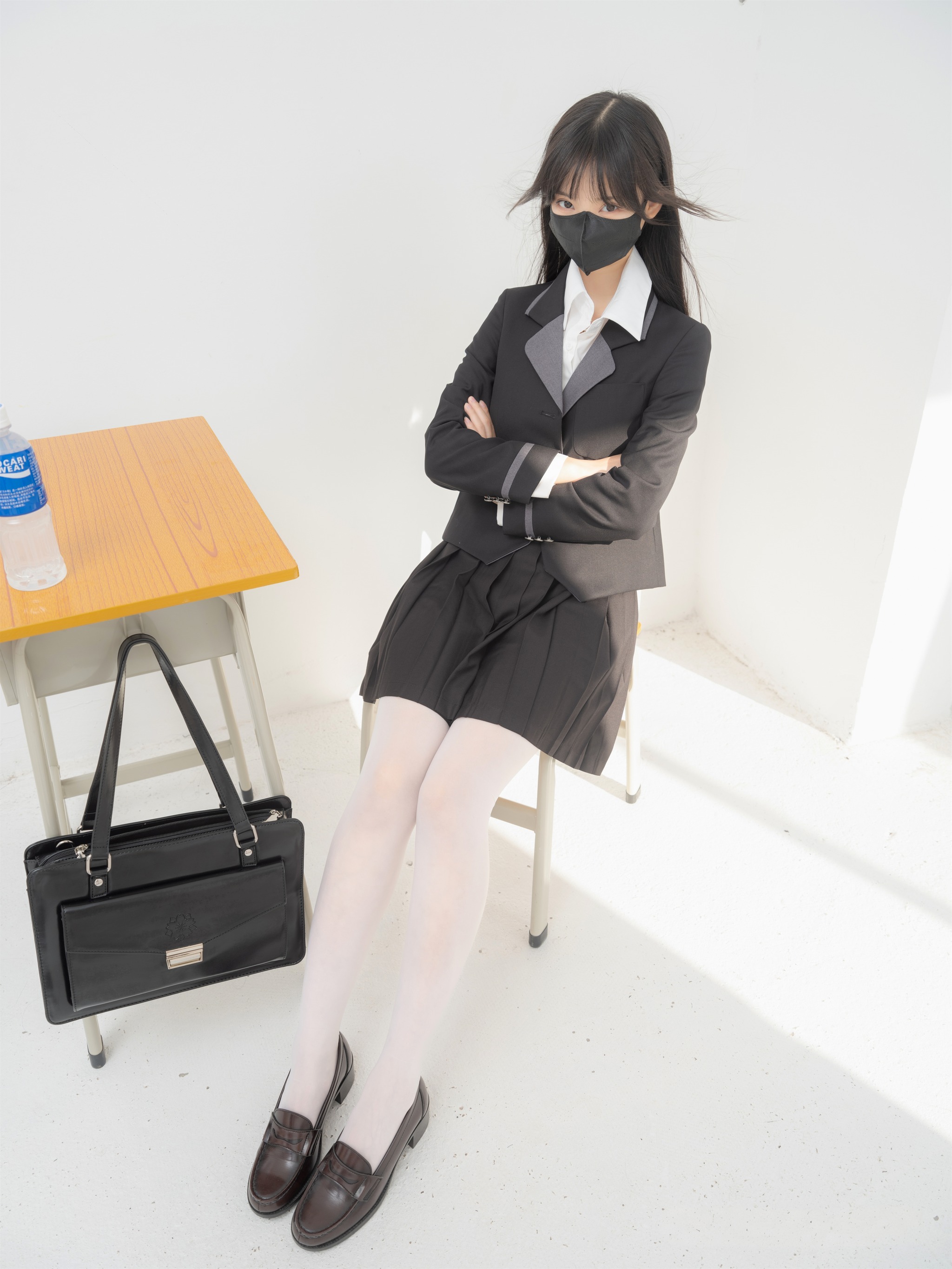 紧急企划 - NO.002 见希 职员[91P]-XikXak